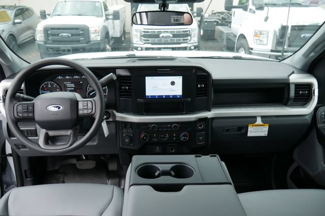 New 2026 Ford F350 XL w/ XL Chrome Package AWD/4WD image 3