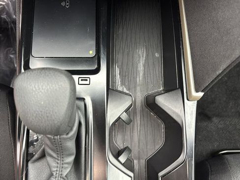 Used 2025 Toyota Camry LE image 29