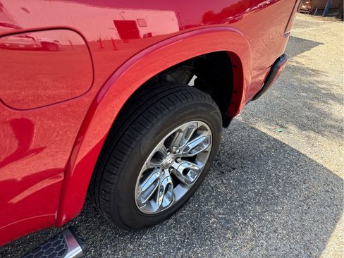 Used 2021 RAM 1500 Laramie w/ Sport Appearance Package AWD/4WD image 17