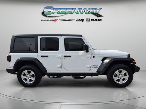 Used 2019 Jeep Wrangler Unlimited Sport S AWD/4WD image 4