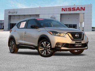 Certified 2019 Nissan Kicks SR image 1
