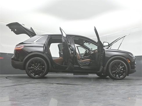 Certified 2023 Lincoln Nautilus Reserve w/ Equipment Group 201A image 50