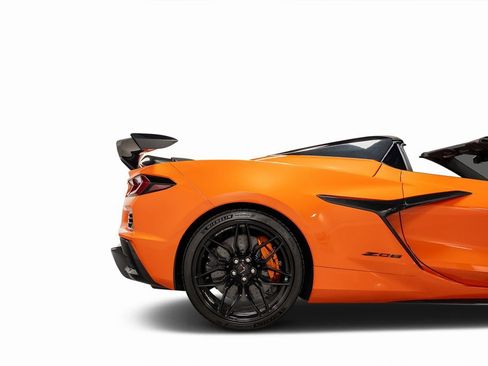 Used 2025 Chevrolet Corvette Z06 w/ Stealth Interior Trim Package image 31