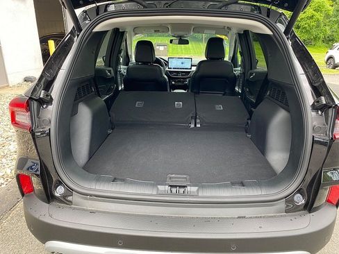 Certified 2025 Ford Escape Platinum AWD/4WD image 42