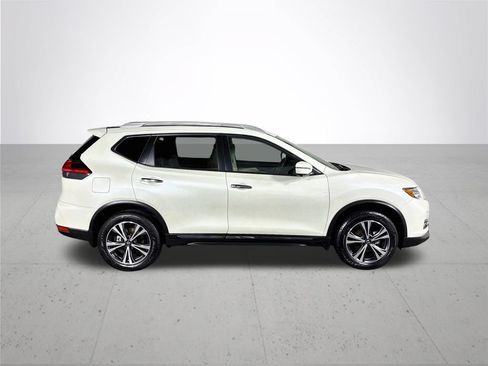 Used 2017 Nissan Rogue SL w/ SL Premium Package AWD/4WD image 5