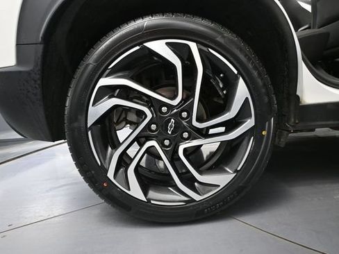 Used 2025 Chevrolet TrailBlazer RS w/ Convenience Package FWD image 15