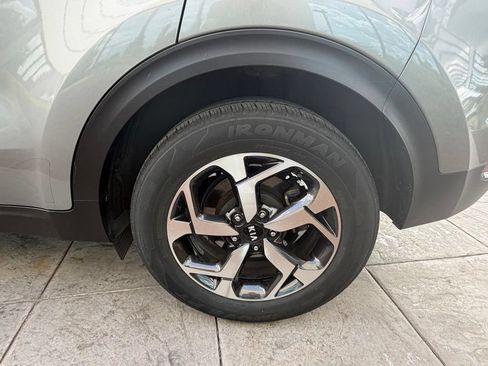 Used 2022 Kia Sportage LX FWD image 12