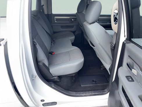 Used 2015 RAM 1500 Big Horn RWD image 11