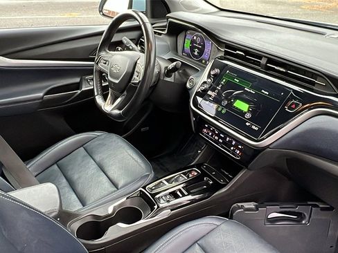 Used 2022 Chevrolet Bolt EUV Premier w/ Sun & Sound Package image 14