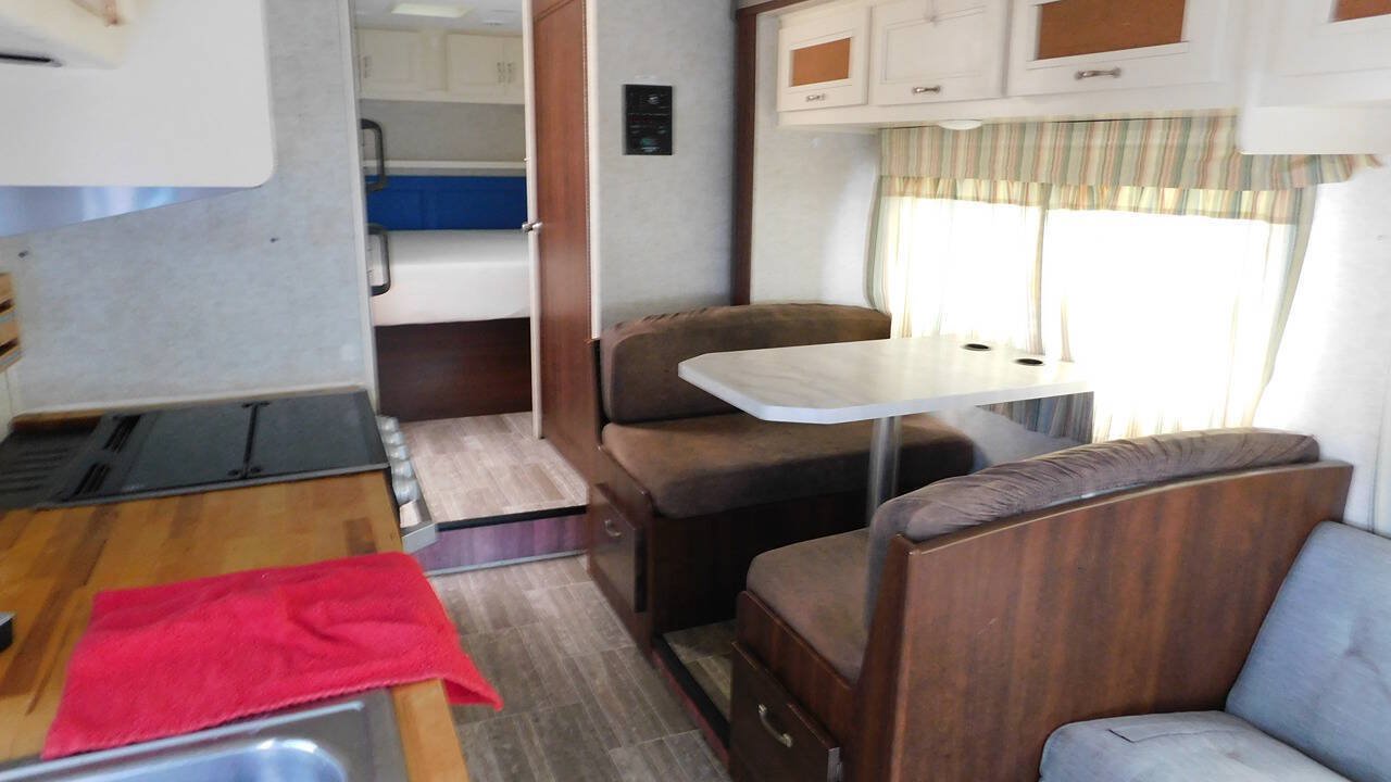 Used 2019 Ford E-450 and Econoline 450 Super Duty w/ Motorhome Prep Package RWD image 29