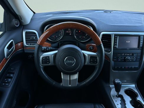 Used 2011 Jeep Grand Cherokee Overland AWD/4WD image 10
