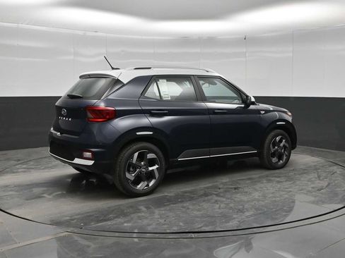 New 2026 Hyundai Venue SEL FWD image 8
