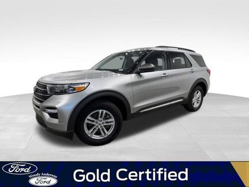 Certified 2024 Ford Explorer XLT w/ Equipment Group 202A AWD/4WD image 1