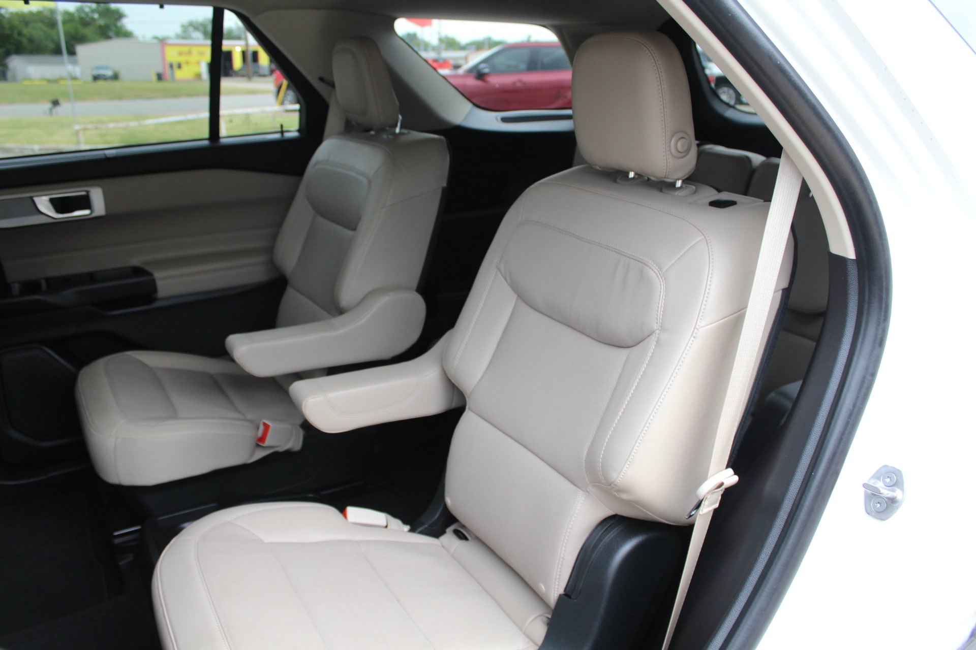 Used 2020 Ford Explorer Limited AWD/4WD image 28