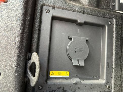 Used 2022 Ford F150 Lariat w/ Equipment Group 502A High image 14