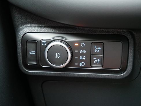 Used 2026 Ford Explorer Active w/ Active Comfort Package AWD/4WD image 26