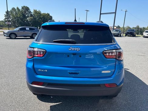 Used 2024 Jeep Compass Latitude AWD/4WD image 8