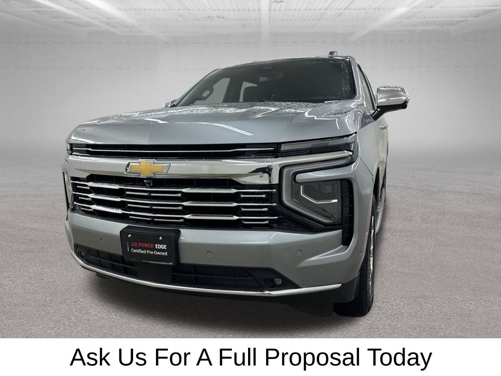 Used 2025 Chevrolet Suburban Premier AWD/4WD image 7
