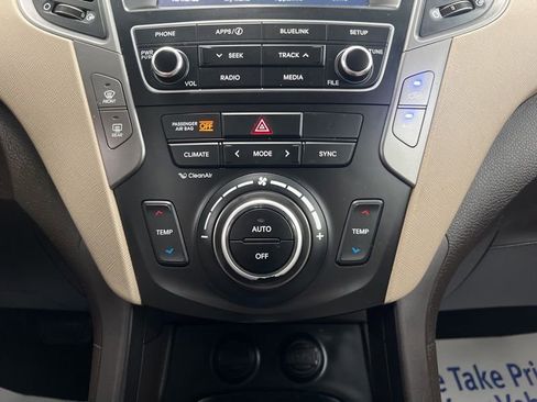 Used 2017 Hyundai Santa Fe Sport FWD image 25