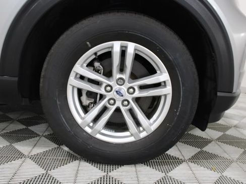 Used 2023 Ford Explorer XLT w/ Equipment Group 202A AWD/4WD image 48