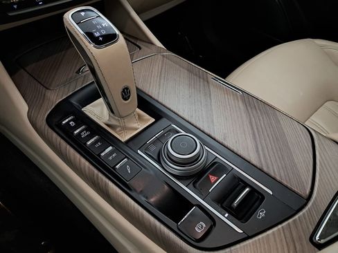 Used 2019 Maserati Levante S image 27