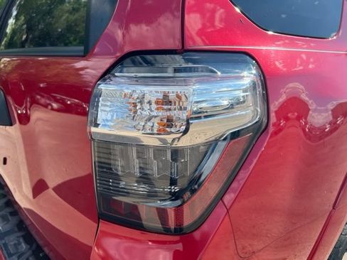 Used 2019 Toyota 4Runner TRD Off-Road Premium AWD/4WD image 12