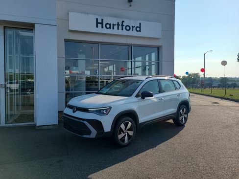 New 2025 Volkswagen Taos S image 1