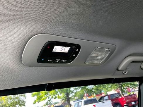 Used 2023 Honda Odyssey Elite image 26