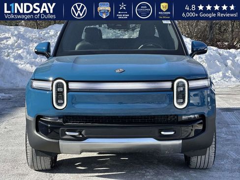 Used 2025 Rivian R1T Adventure image 2