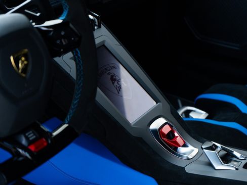 Used 2023 Lamborghini Huracan STO image 19