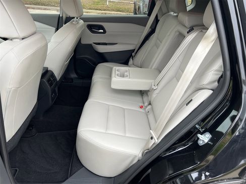 Certified 2024 Nissan Rogue SL image 24