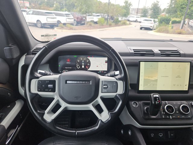 Used 2022 Land Rover Defender 90 X-Dynamic S AWD/4WD image 10