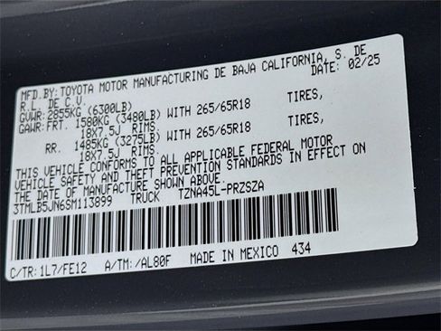 Used 2025 Toyota Tacoma TRD Sport image 16