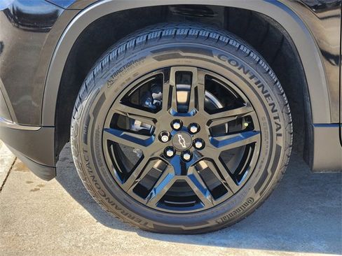 Used 2020 Chevrolet Traverse LT w/ LPO, Blackout Package image 10