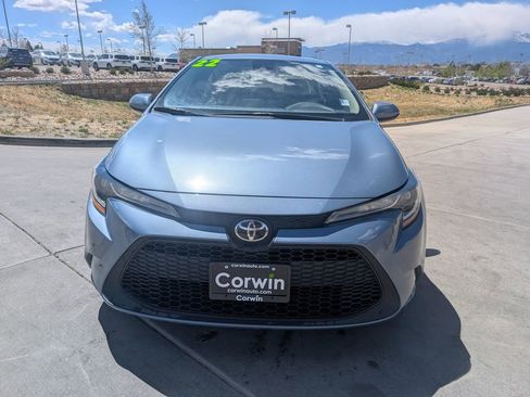Used 2022 Toyota Corolla LE FWD image 2