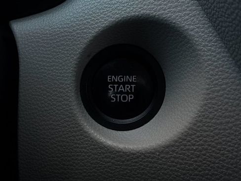 Certified 2025 Toyota Corolla Cross LE FWD image 20