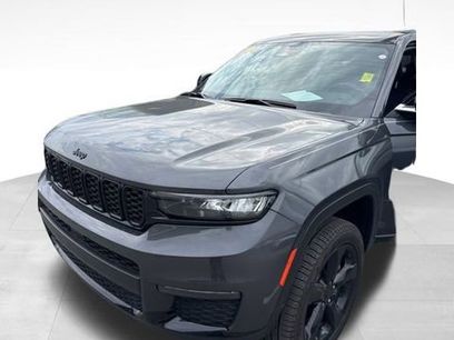 Used 2022 Jeep Grand Cherokee L Limited w/ Black Appearance Package