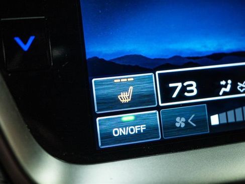 Used 2024 Subaru Outback Premium image 22