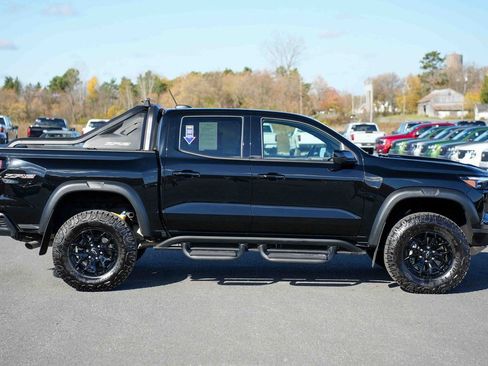 Used 2025 Chevrolet Colorado ZR2 w/ Midnight Edition image 3