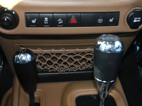 Used 2018 Jeep Wrangler Rubicon w/ Cold Weather Group image 18