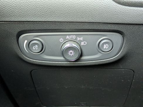 Used 2022 Buick Encore GX Essence w/ Advanced Technology Package image 15