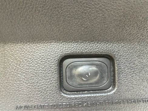 Used 2013 Ford Explorer Limited image 19