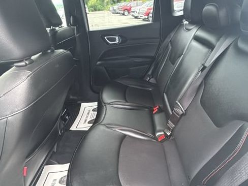 Used 2025 Jeep Compass Trailhawk AWD/4WD image 19