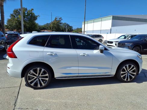Certified 2023 Volvo XC60 B5 Ultimate w/ Protection Package Premier image 8