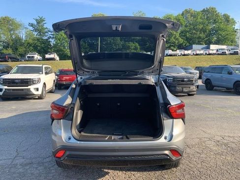 Used 2025 Chevrolet Trax RS w/ Driver Confidence Package FWD image 8