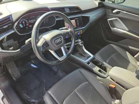 Used 2022 Audi Q3 2.0T Premium w/ Convenience Package AWD/4WD image 25