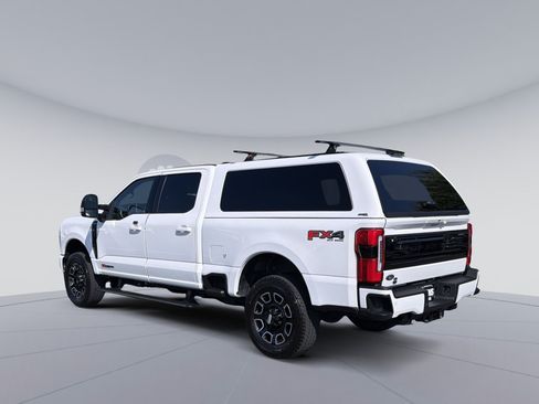 Used 2025 Ford F350 Platinum w/ FX4 Off-Road Package AWD/4WD image 4