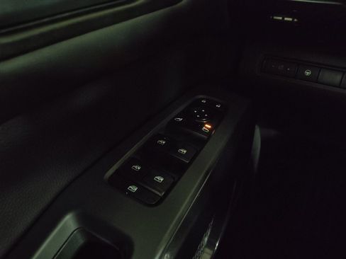 Used 2023 Nissan Pathfinder SV FWD image 27