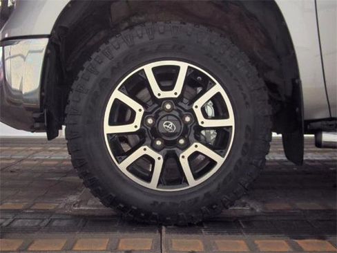 Used 2014 Toyota Tundra SR5 image 7