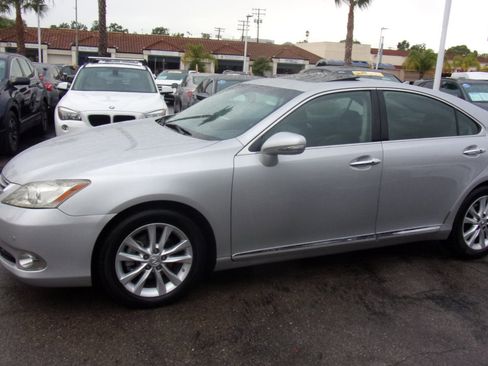 Used 2011 Lexus ES 350 image 3